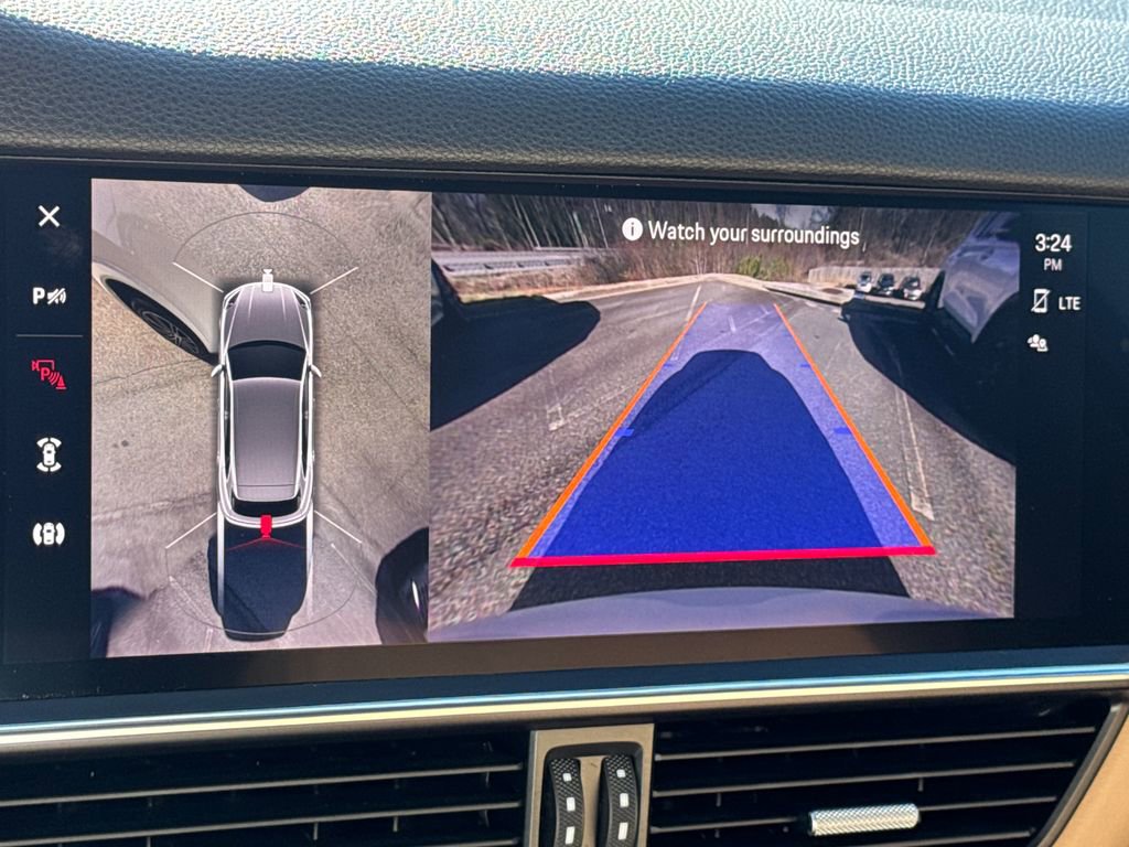 Used 2023 Porsche Cayenne Platinum Edition image 33