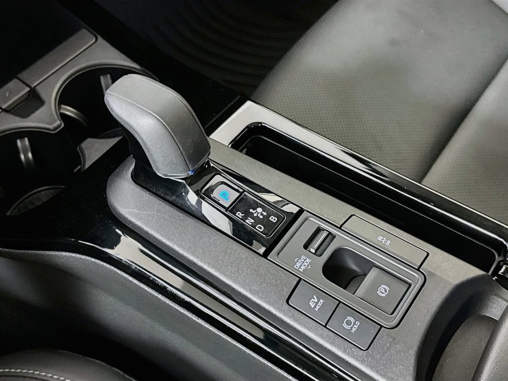 Used 2024 Toyota Prius XLE AWD/4WD image 19