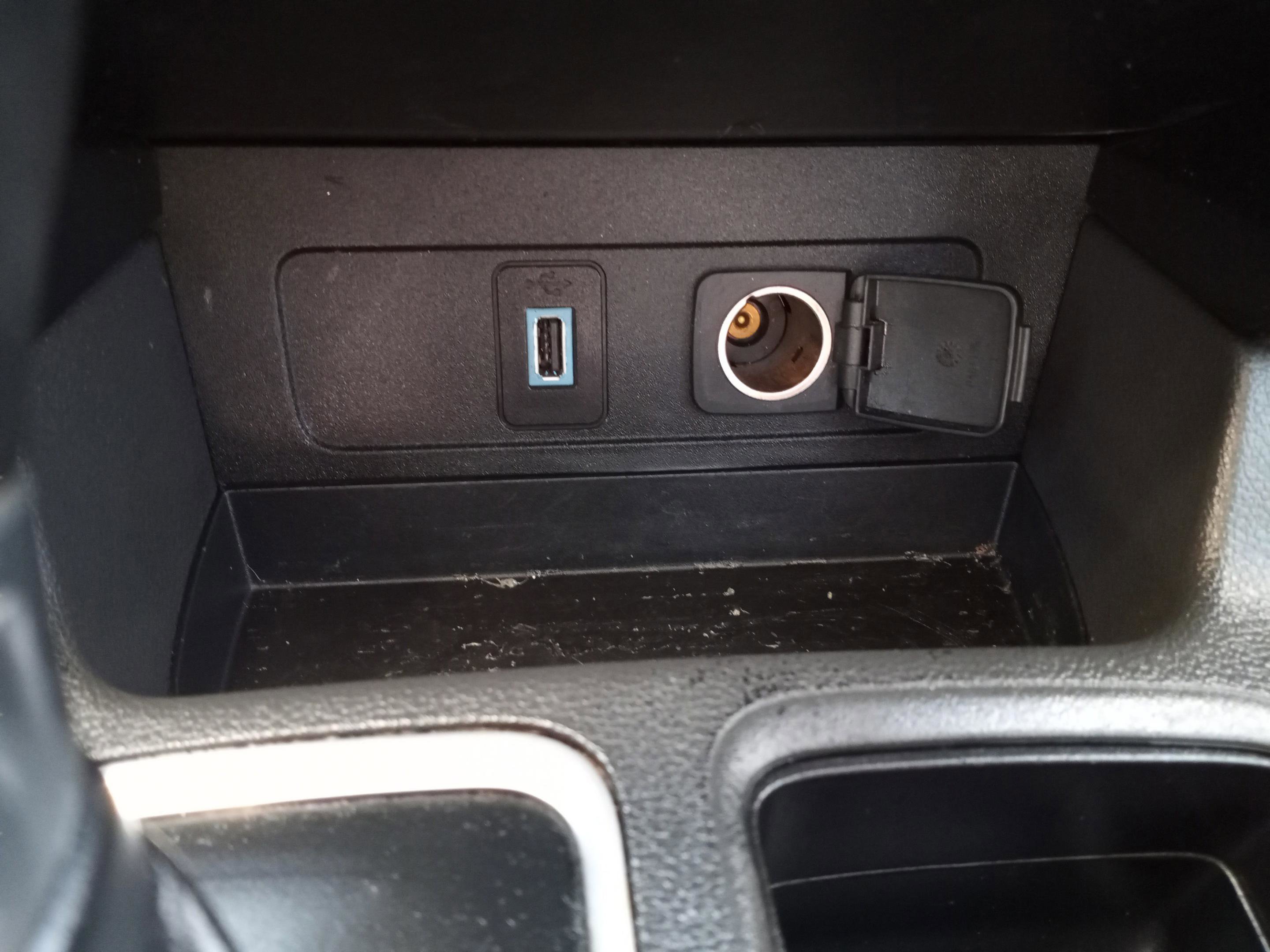 Used 2017 Ford Escape Titanium image 21