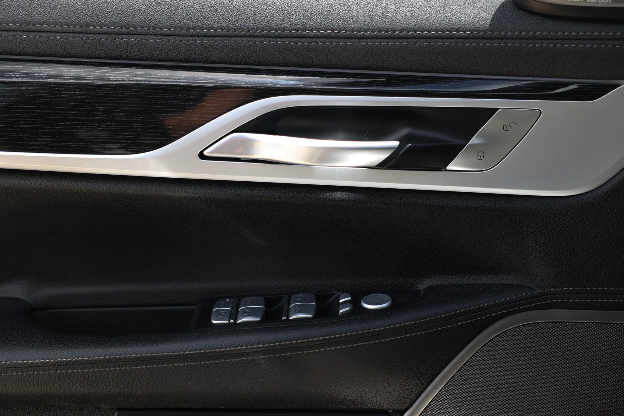 Used 2019 BMW 740i w/ M Sport Package RWD image 56