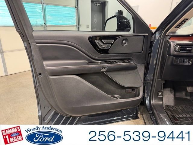 Used 2022 Lincoln Aviator Reserve w/ Elements Package Plus image 24