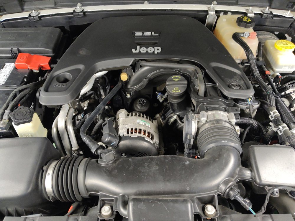 Used 2018 Jeep Wrangler Sport AWD/4WD image 30