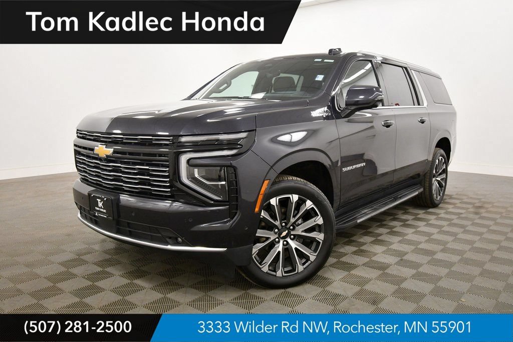 Used 2025 Chevrolet Suburban High Country w/ Sun And Tow Package AWD/4WD image 1