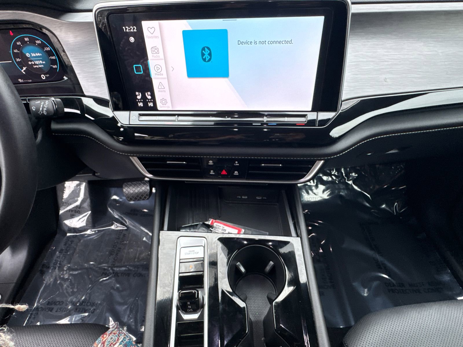 Used 2025 Volkswagen Atlas Cross Sport SE image 30