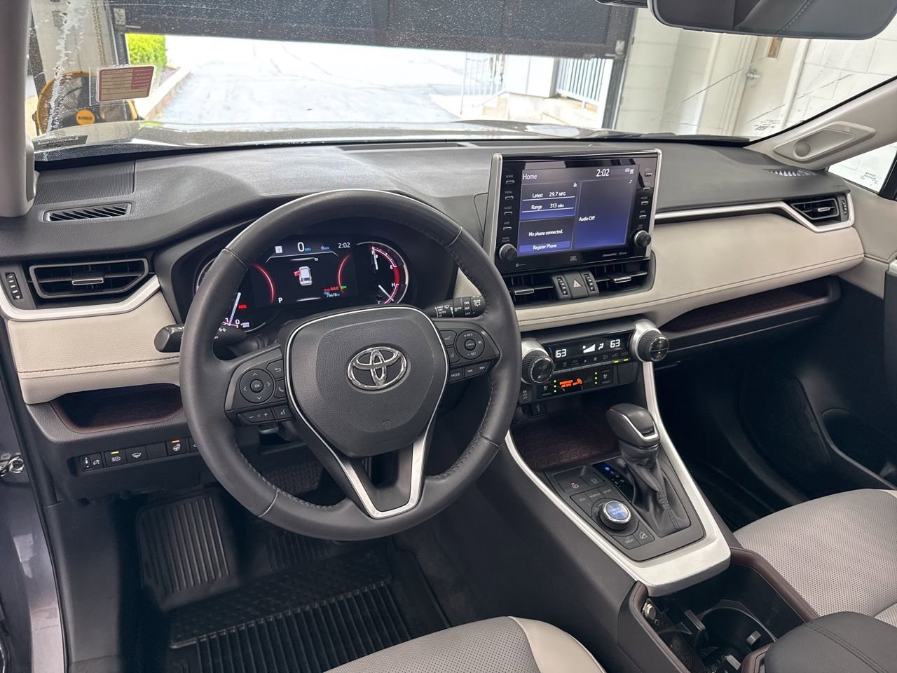 Used 2022 Toyota RAV4 Limited w/ Limited Grade Weather Package AWD/4WD image 18