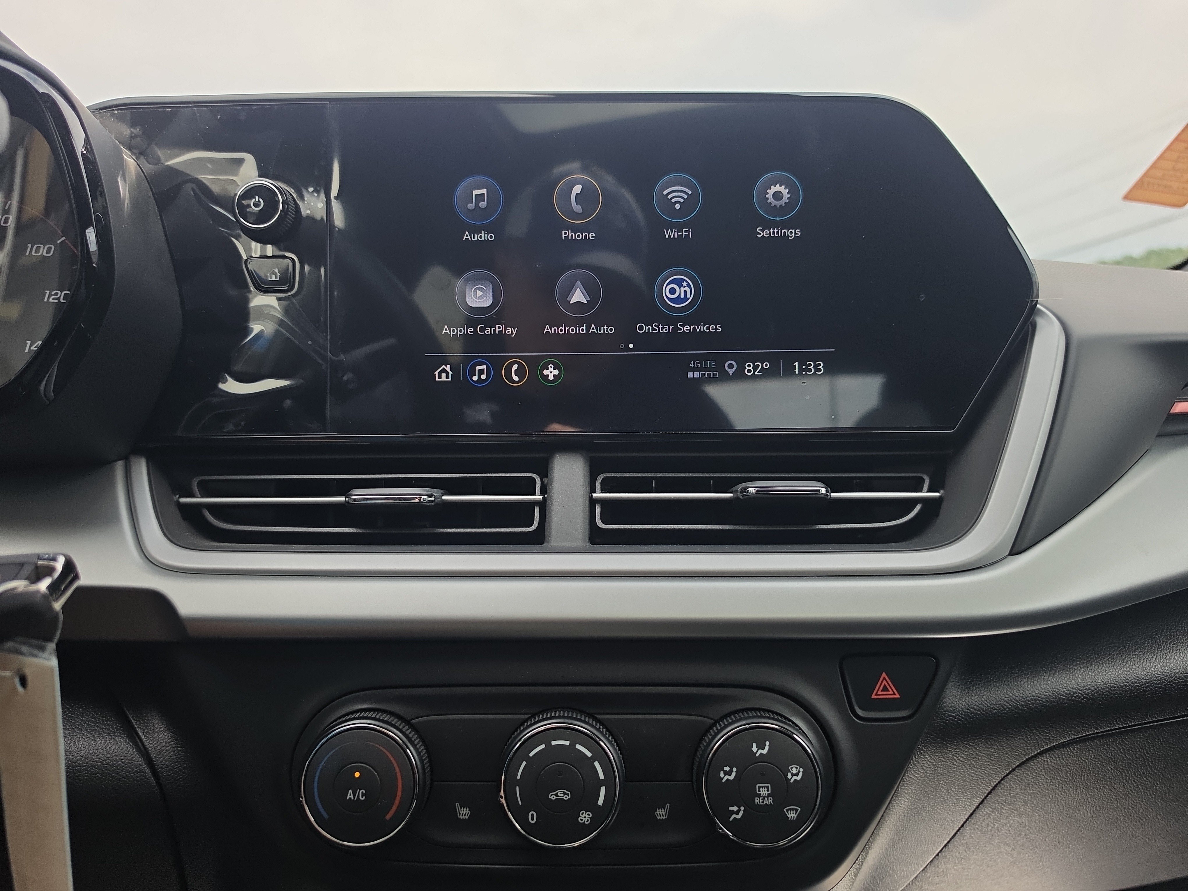Used 2026 Chevrolet Trax RS w/ Sunroof Package FWD image 26