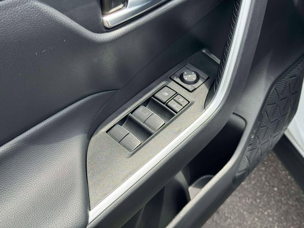 Certified 2025 Toyota RAV4 XLE AWD/4WD image 19