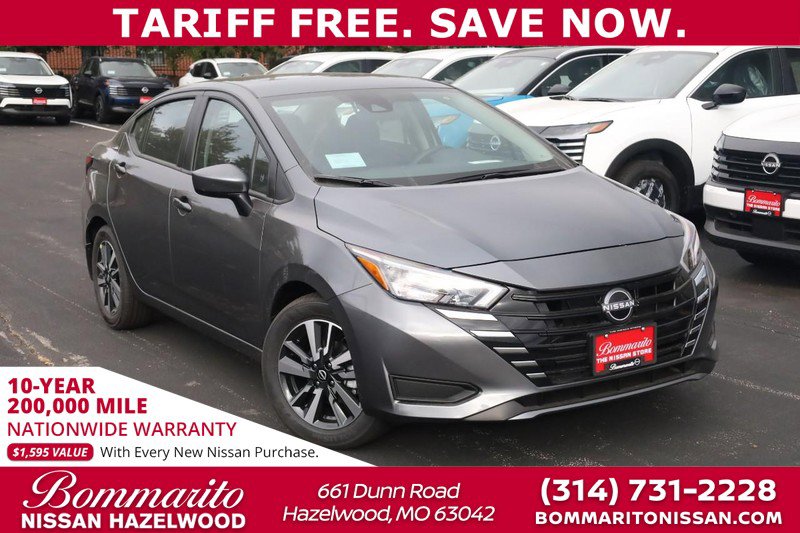 New 2025 Nissan Versa SV w/ Trunk Package