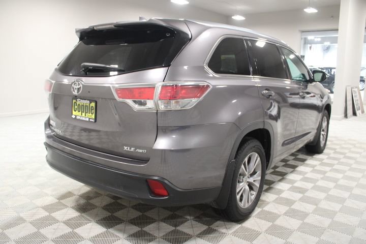 Used 2015 Toyota Highlander XLE image 12