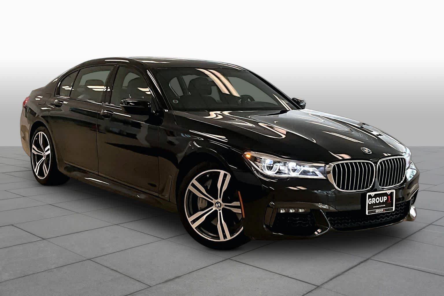 Used 2019 BMW 750i w/ Executive Package RWD image 2