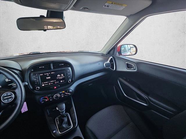 Used 2024 Kia Soul LX w/ Option Group 015 FWD image 4