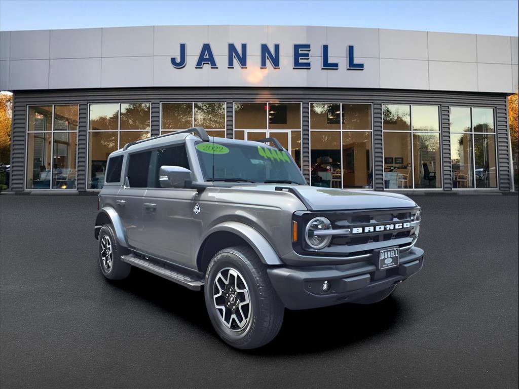 Used 2022 Ford Bronco Outer Banks image 3