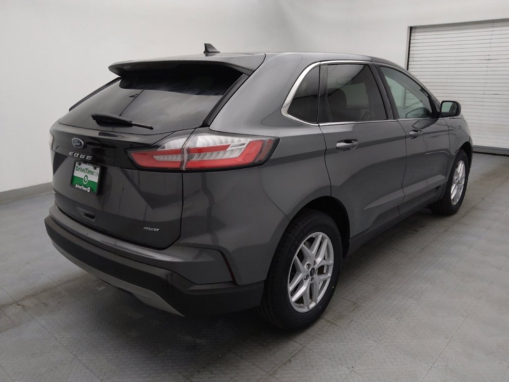 Used 2024 Ford Edge SEL image 9