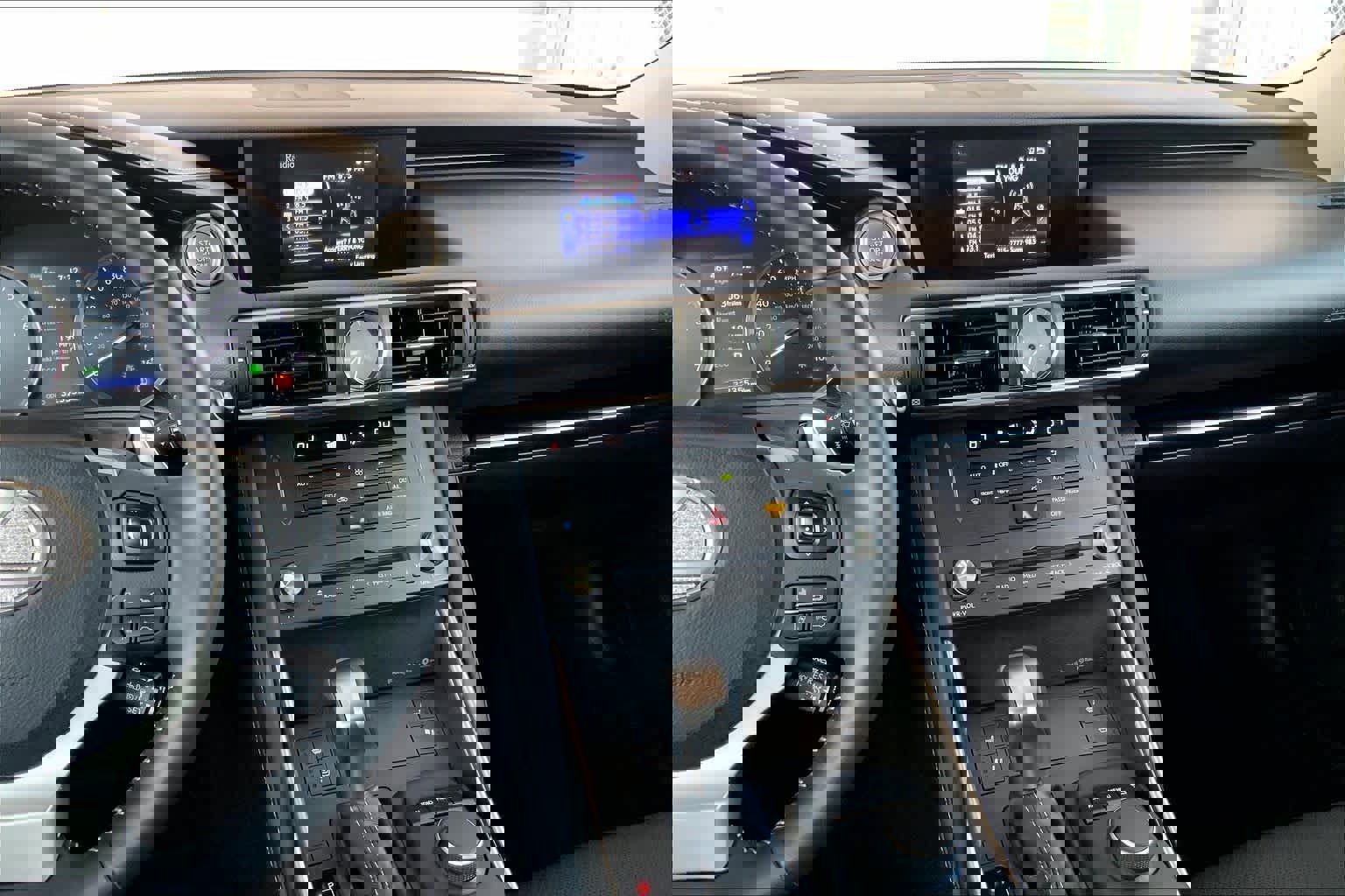 Used 2019 Lexus IS 300 w/ Premium Package image 7