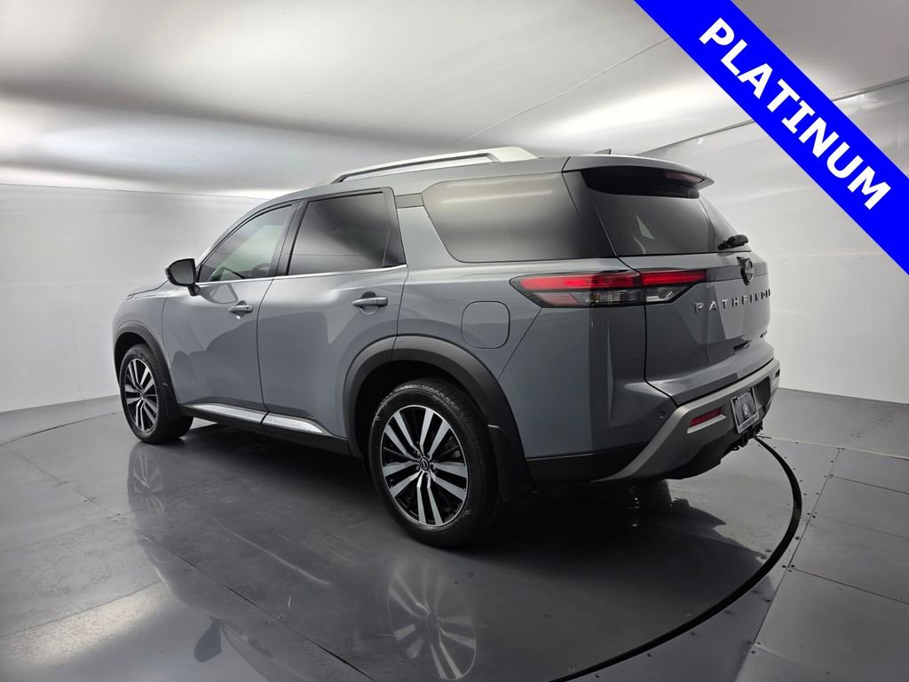 Used 2024 Nissan Pathfinder Platinum image 6