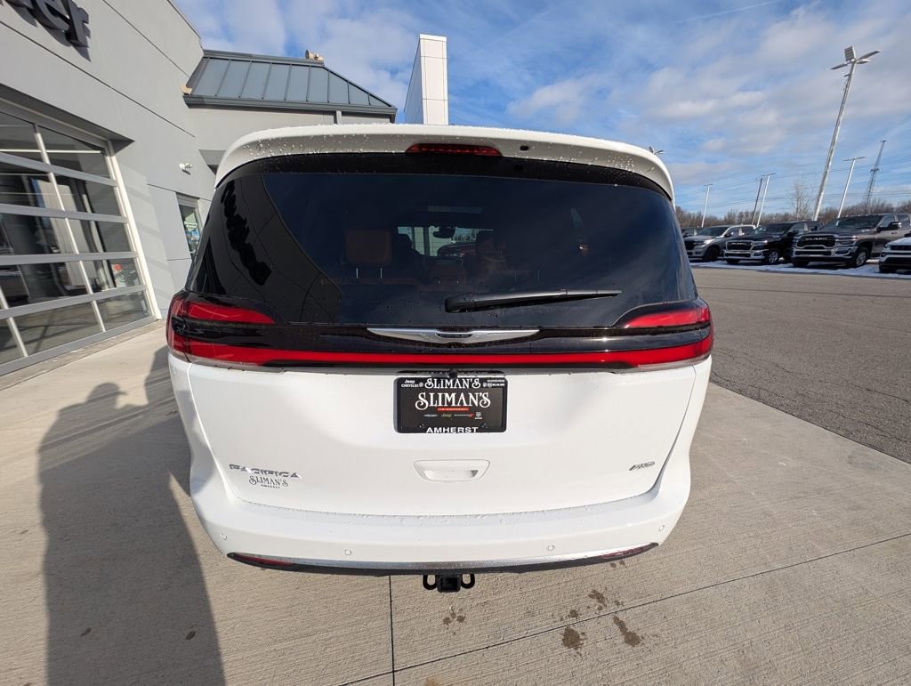 New 2026 Chrysler Pacifica Pinnacle w/ Trailer Tow Group image 12