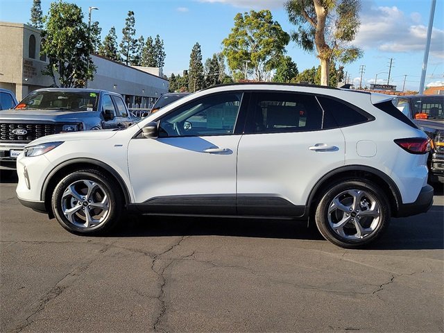 Used 2025 Ford Escape ST-Line w/ Equipment Group 301A image 27