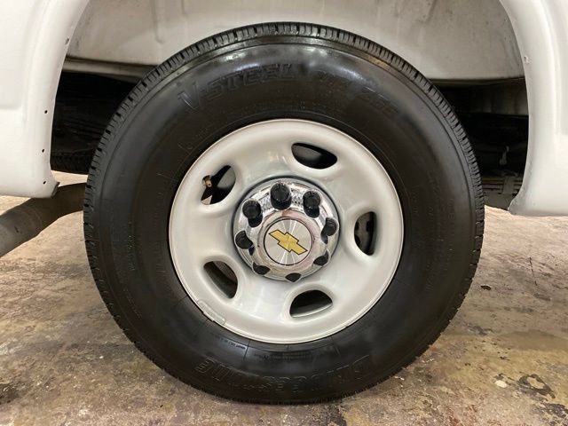 Used 2025 Chevrolet Express 3500 LT w/ LT Preferred Equipment Group RWD image 28