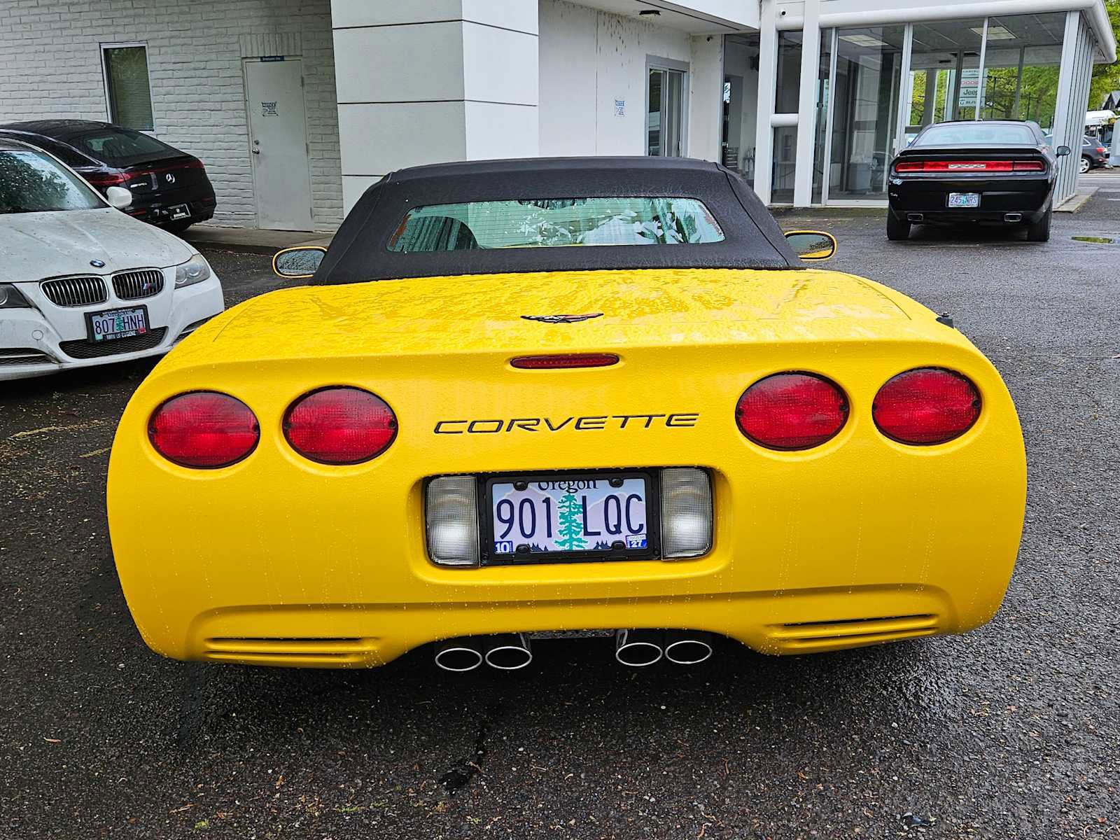Used 2001 Chevrolet Corvette Convertible w/ Preferred Equipment Group2 RWD image 4