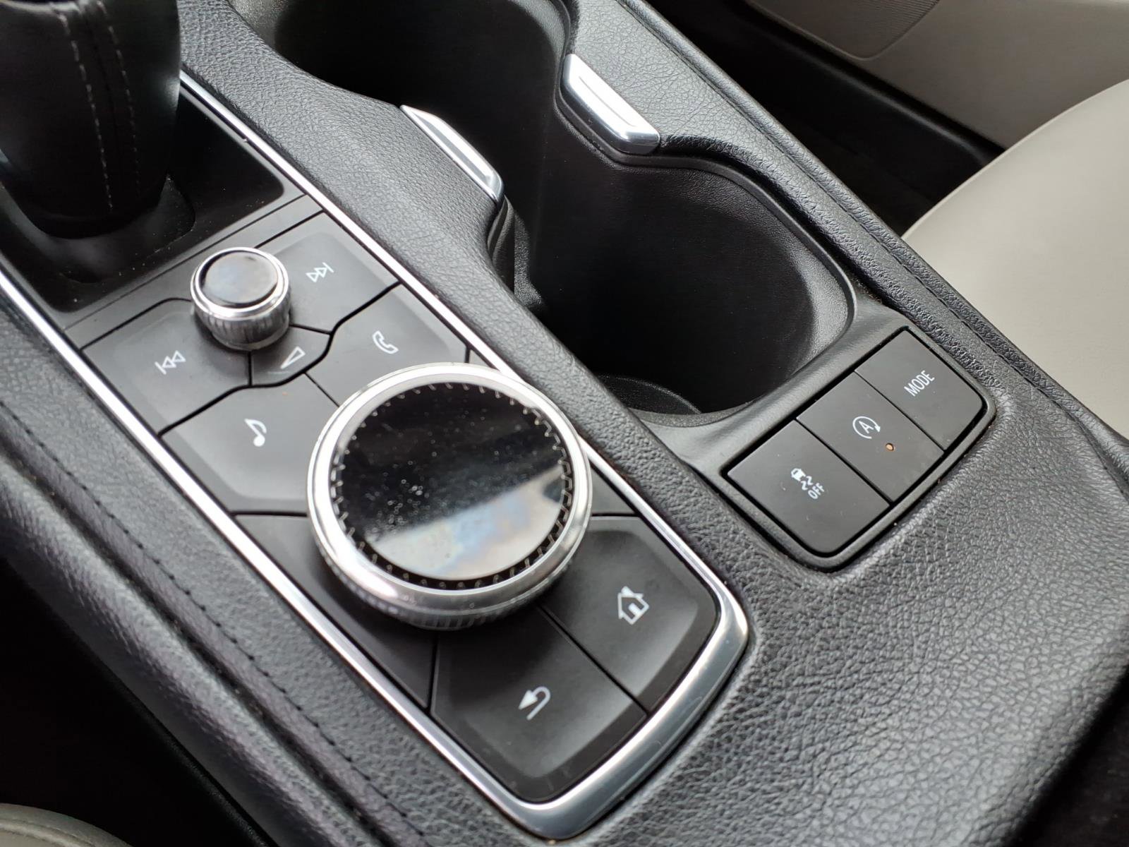 Used 2019 Cadillac XT4 Luxury FWD image 21