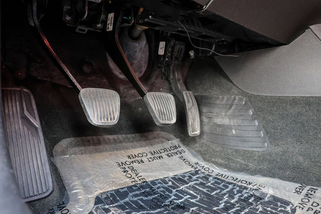 Used 2010 Chevrolet Camaro SS image 28