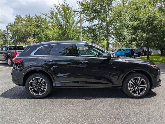Used 2025 Audi Q5 Premium image 11