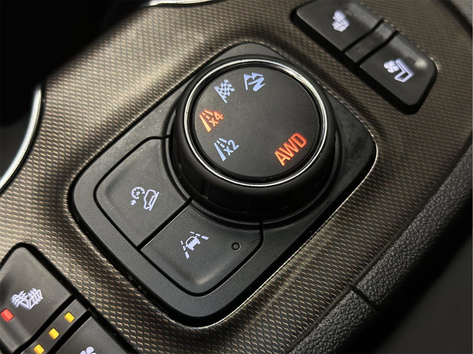 Certified 2023 GMC Acadia AT4 w/ Preferred Package image 40