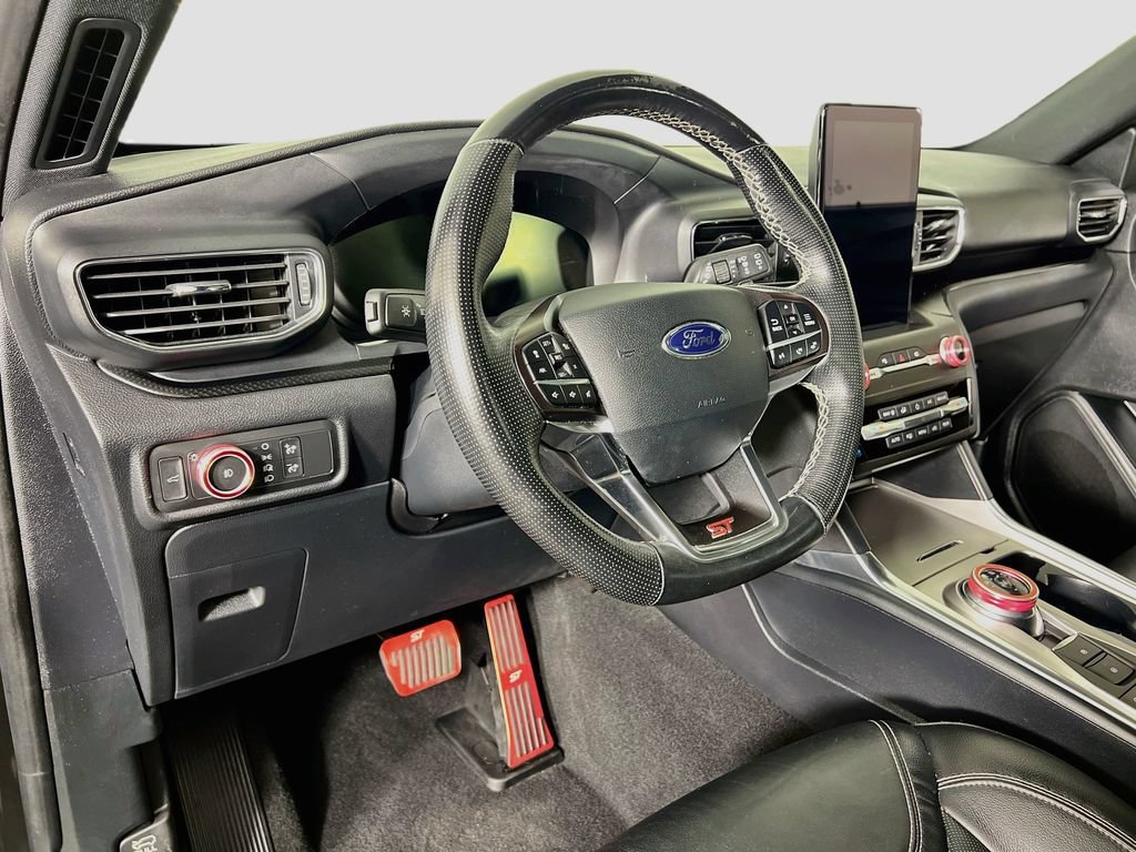 Certified 2020 Ford Explorer ST w/ Premium Technology Package AWD/4WD image 9