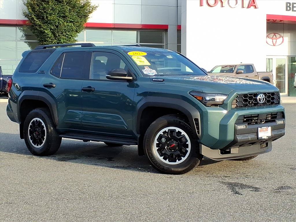 Used 2025 Toyota 4Runner TRD Off-Road AWD/4WD image 2