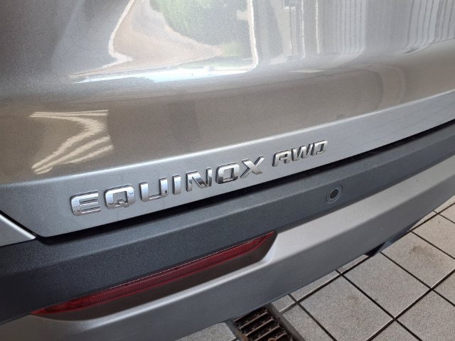 Used 2026 Chevrolet Equinox LT AWD/4WD image 24