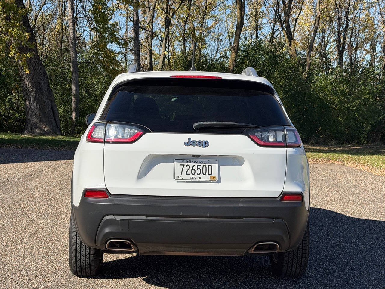 Used 2020 Jeep Cherokee Latitude w/ Cold Weather Group AWD/4WD image 7