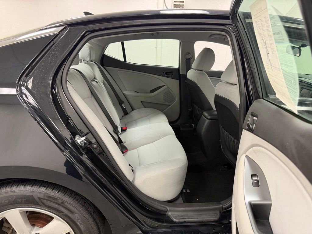 Used 2015 Kia Optima LX FWD image 13
