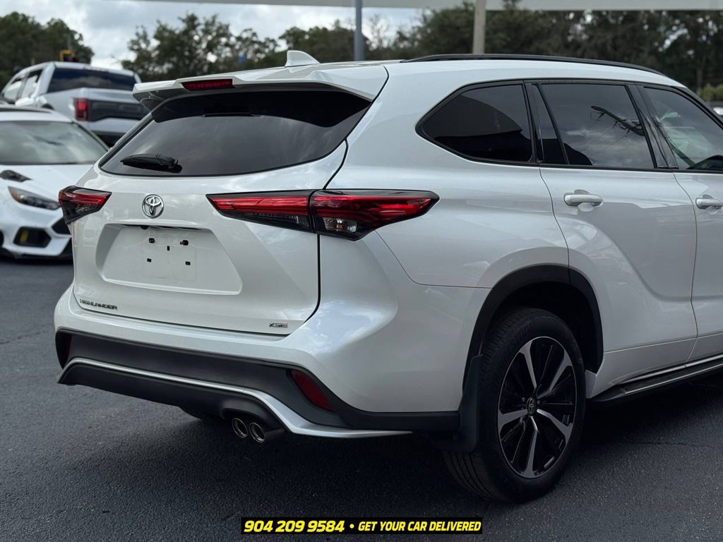 Used 2021 Toyota Highlander XSE FWD image 7