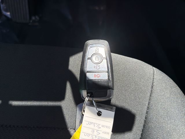 Used 2019 Ford Fusion SE FWD image 30
