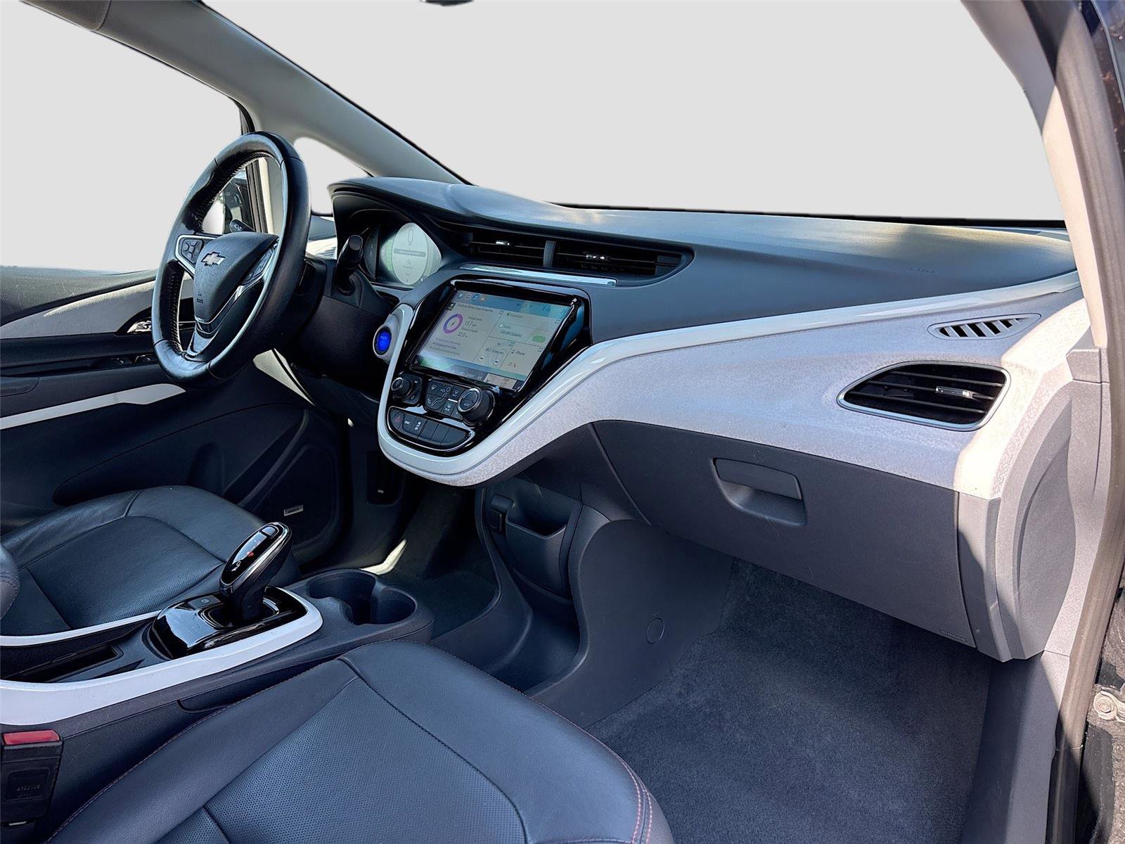 Used 2021 Chevrolet Bolt Premier w/ Infotainment Package image 31