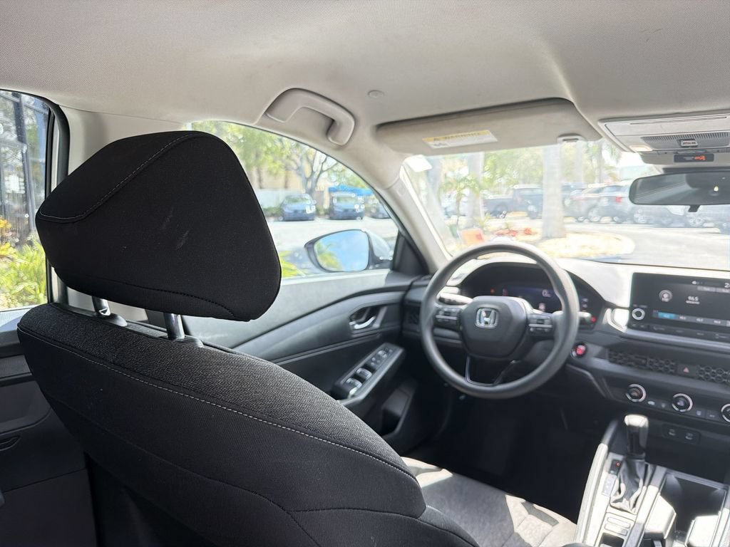 Certified 2023 Honda Accord EX image 17