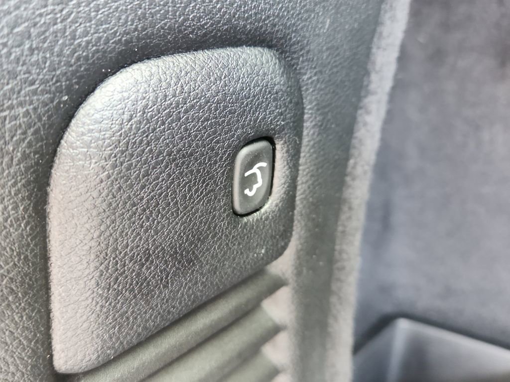 Used 2024 Dodge Durango GT image 16