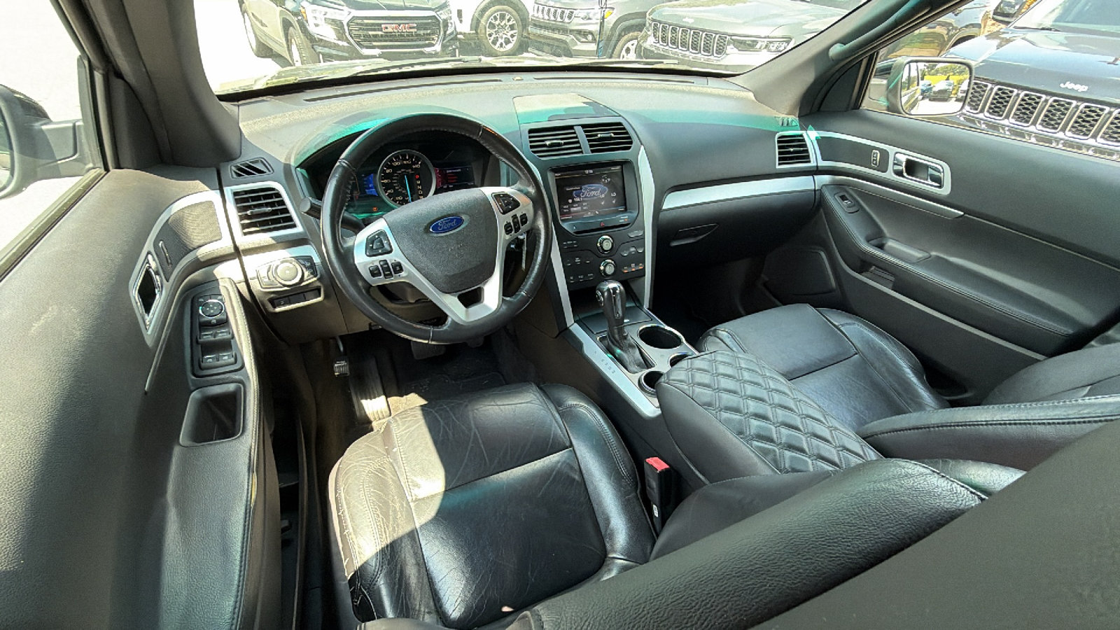 Used 2013 Ford Explorer XLT FWD image 27