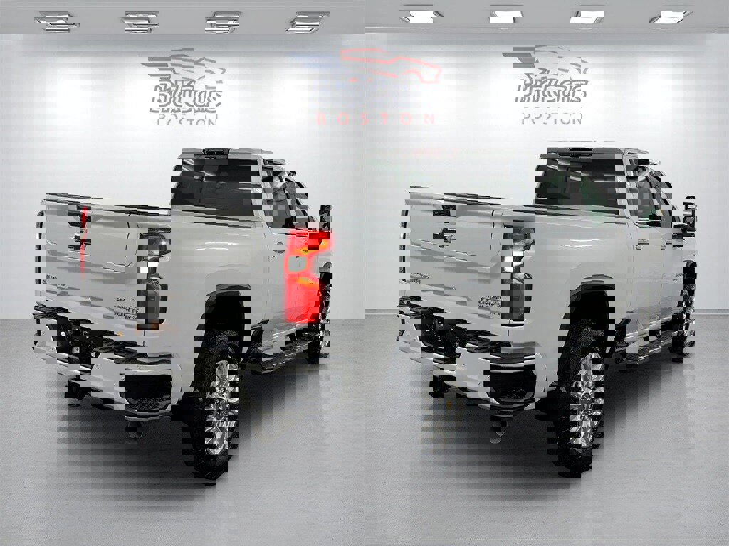 Used 2023 Chevrolet Silverado 3500 High Country image 4