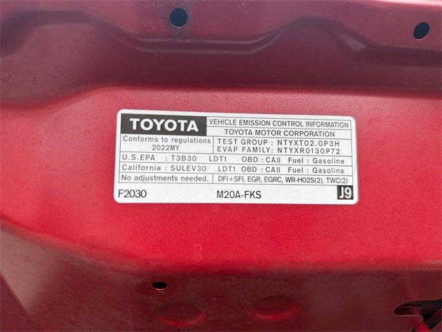 Used 2022 Toyota Corolla Cross XLE image 27