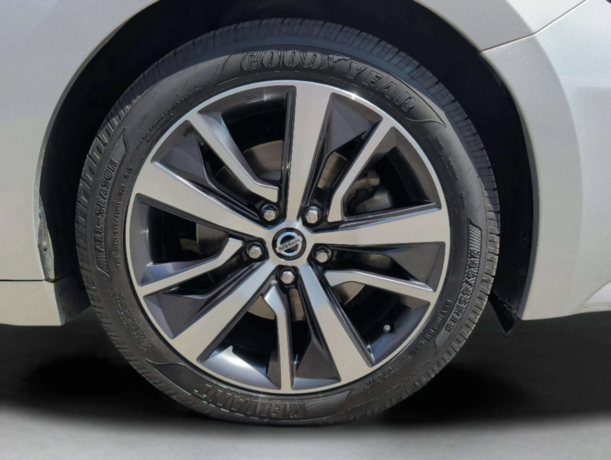 Used 2020 Nissan Maxima 3.5 SV w/ Floor Mat Group FWD image 40