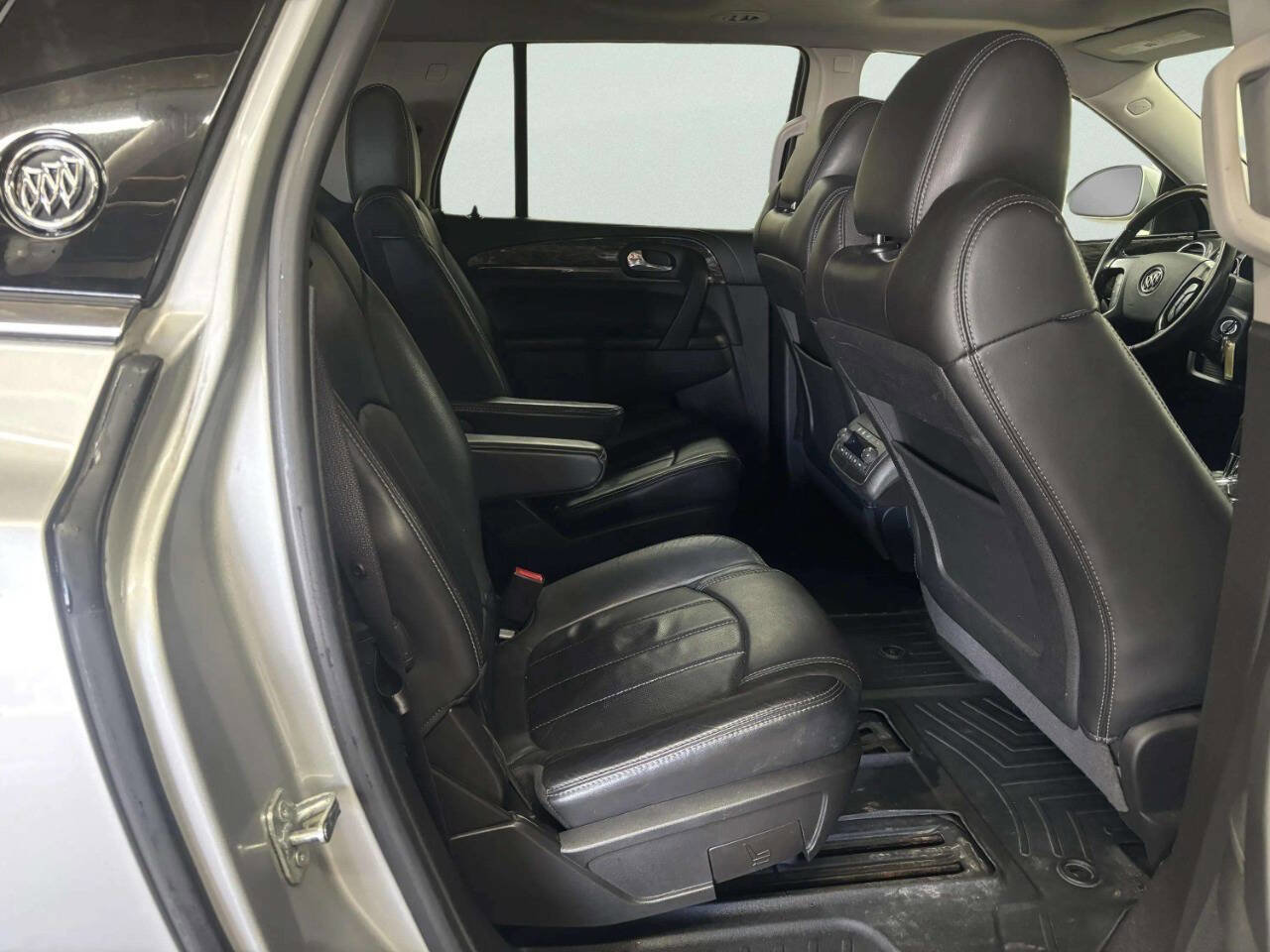 Used 2014 Buick Enclave Premium AWD/4WD image 25