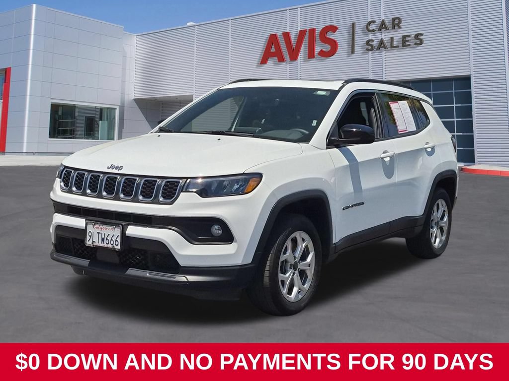 Used 2025 Jeep Compass Latitude w/ Sun & Sound Group AWD/4WD image 1