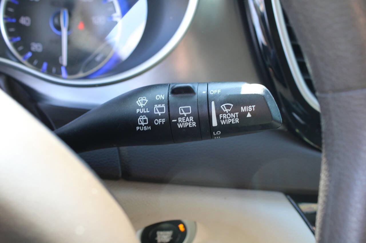 Used 2017 Chrysler Pacifica Touring Plus w/ Tire & Wheel Group image 83