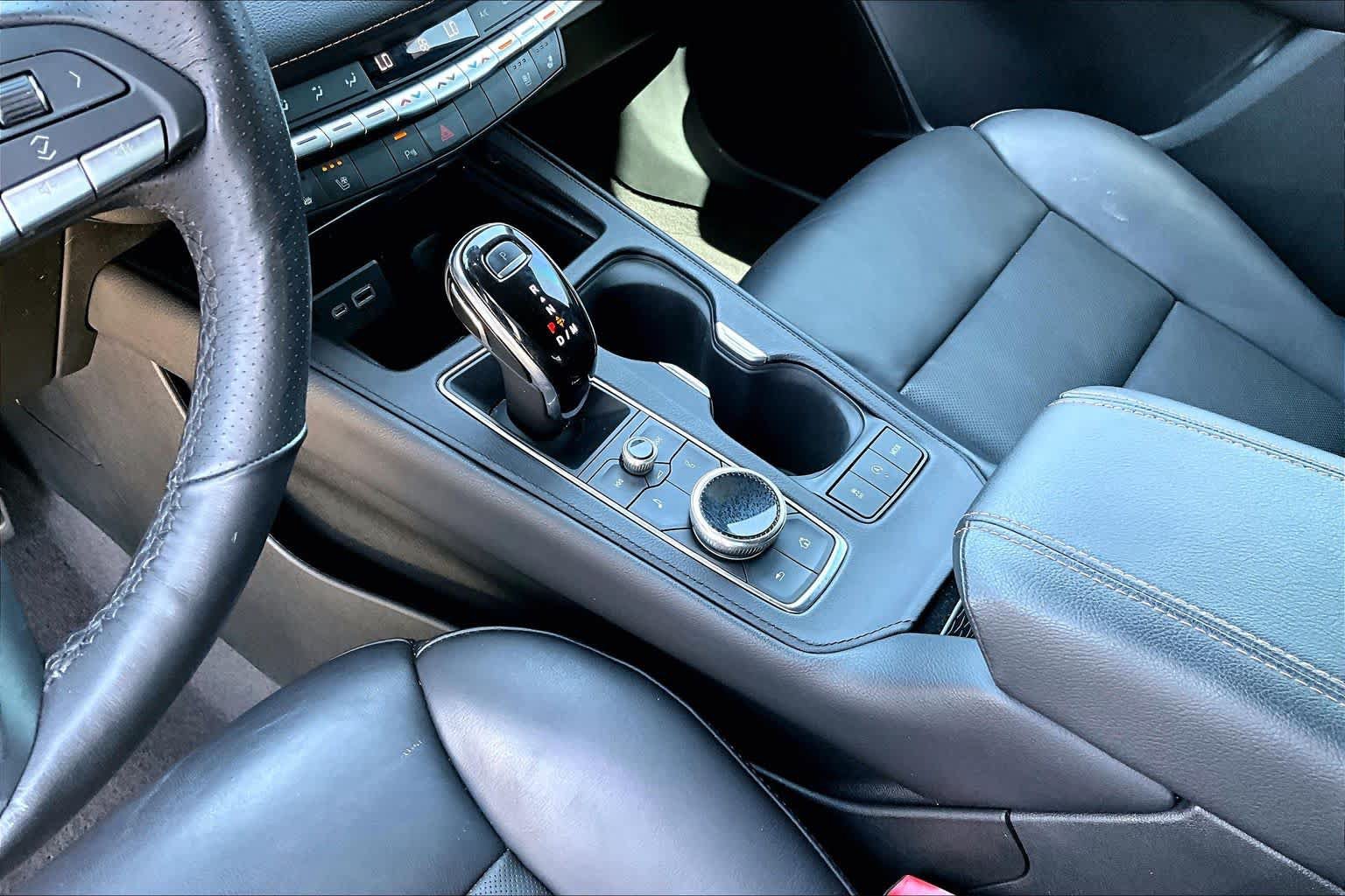 Used 2020 Cadillac XT4 Sport FWD image 17