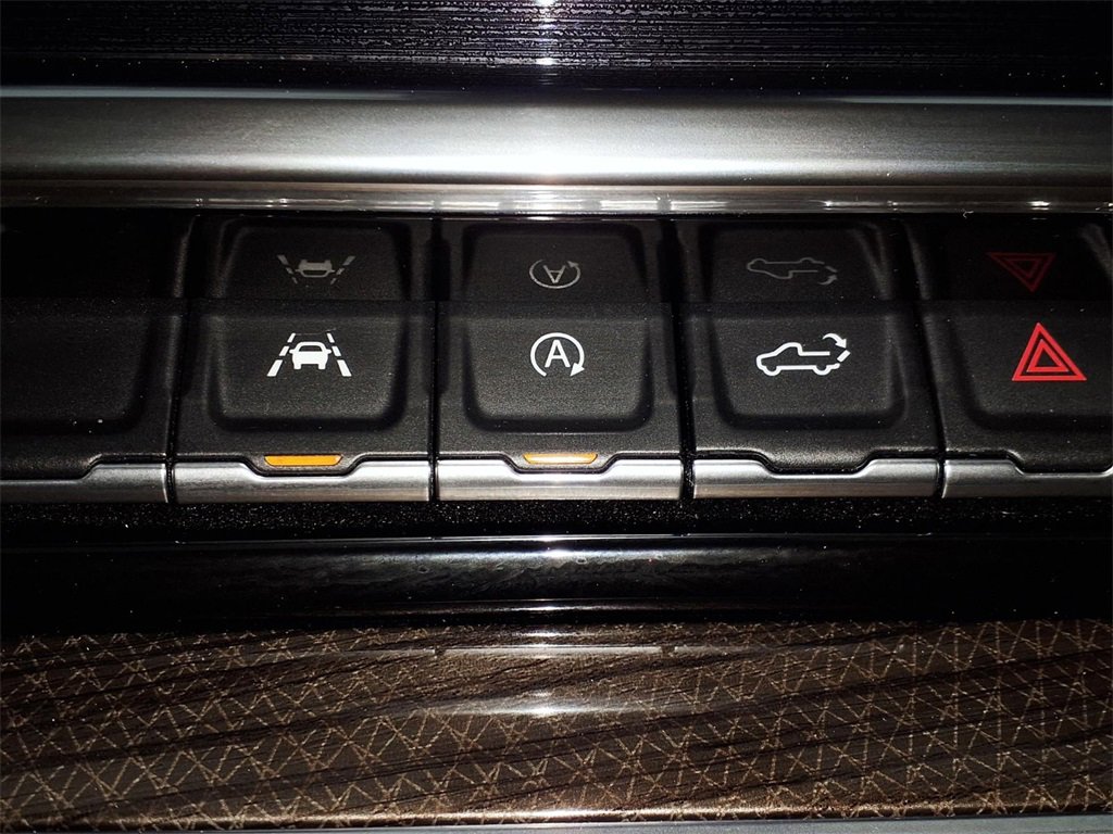 Used 2022 Chevrolet Silverado 1500 LT image 22