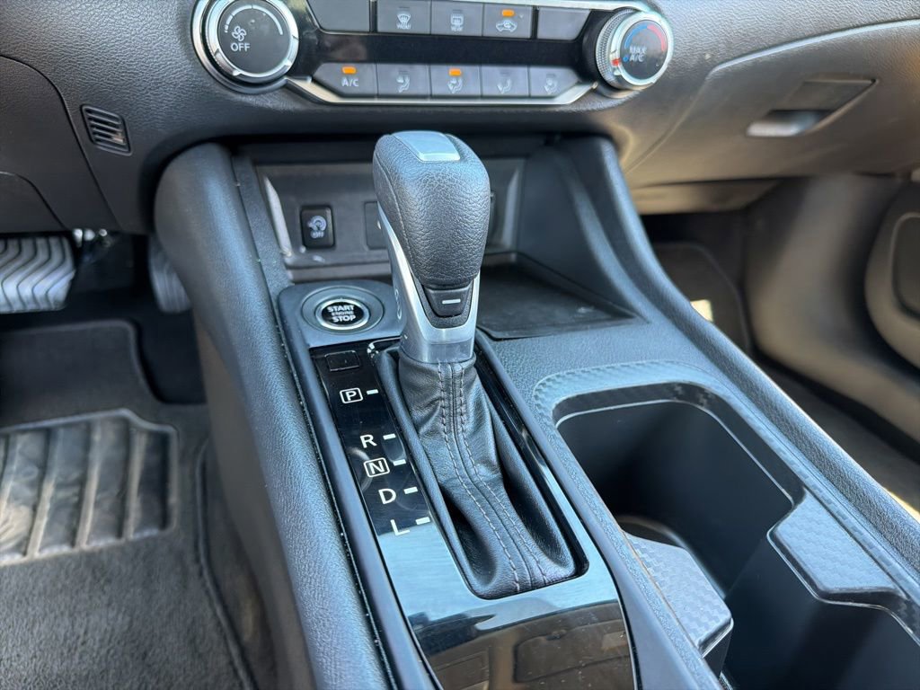 Used 2025 Nissan Sentra S FWD image 14