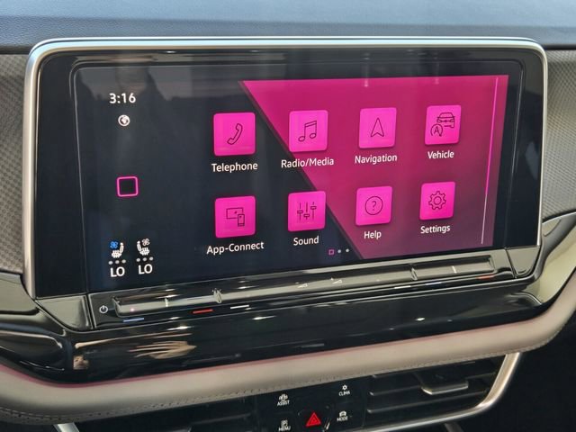 Certified 2025 Volkswagen Atlas Peak Edition SE image 23