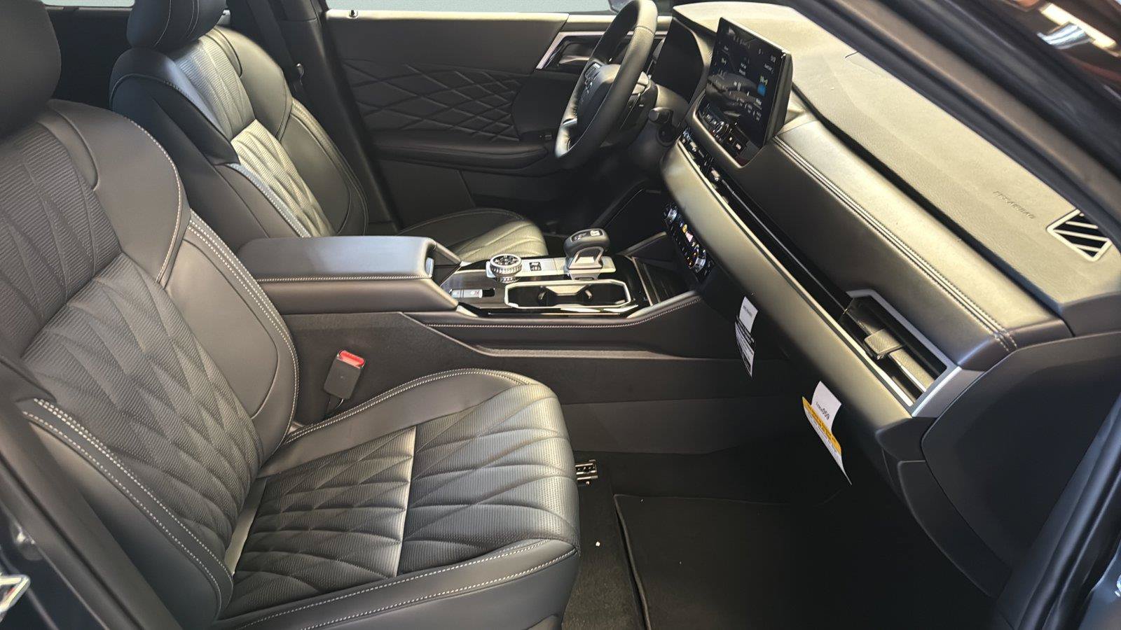 New 2026 Mitsubishi Outlander 4WD Plug-In Hybrid image 18