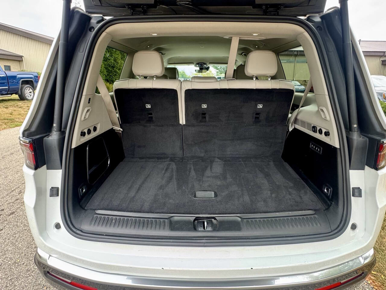 Used 2022 Jeep Wagoneer Series III image 12